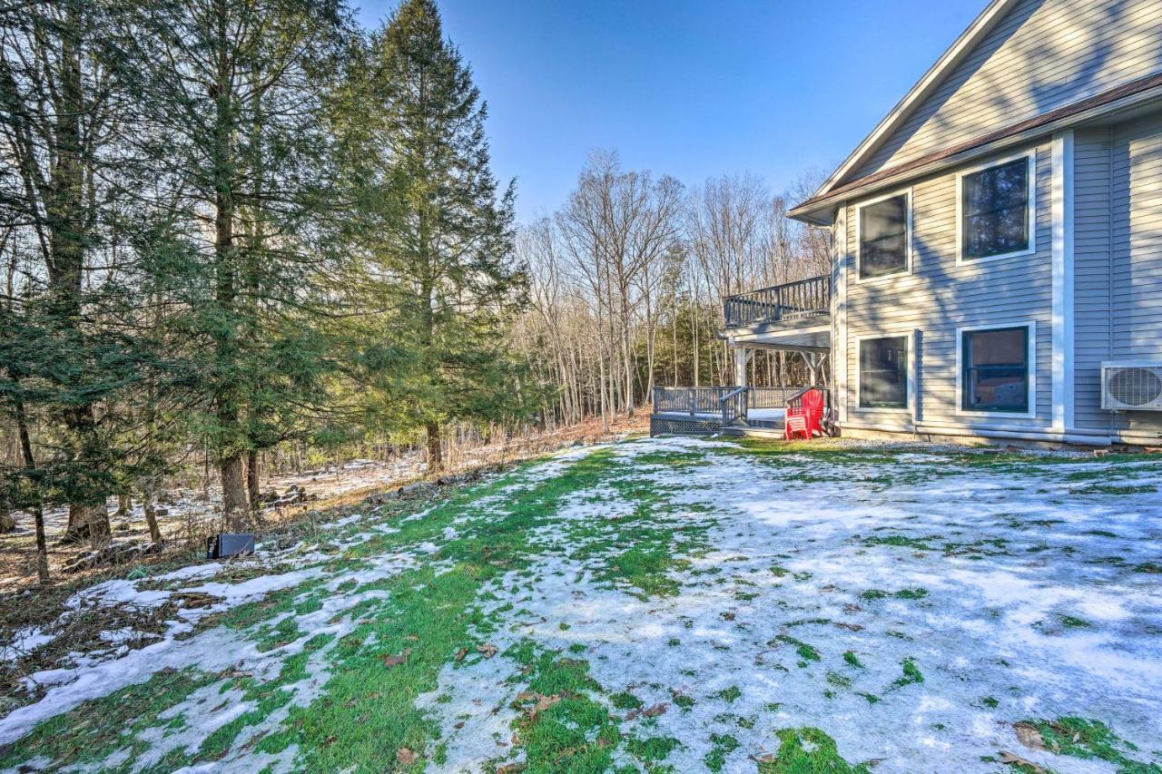 Berkshires Getaway With Deck And Mountain Views! Apartment Richmond Exterior photo